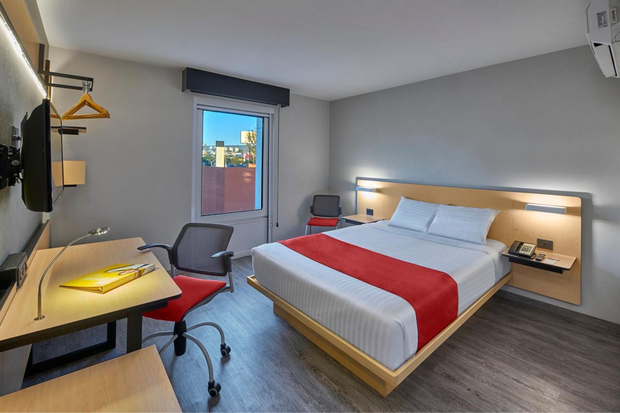 Hotel Express By Marriott Queretaro