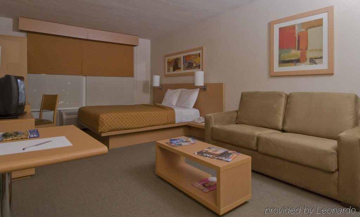 Express By Marriott Hotel 4*